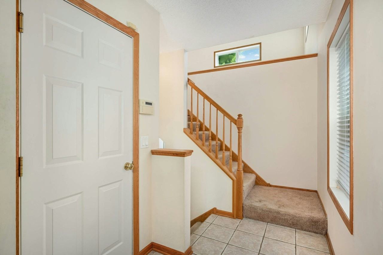 7637 Century Boulevard - Photo 7 of 27