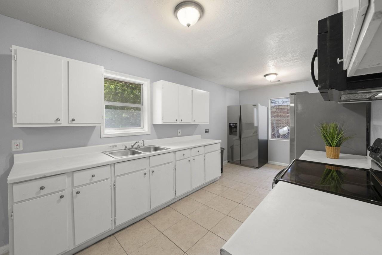 Grace Point Ln - Photo 6 of 17