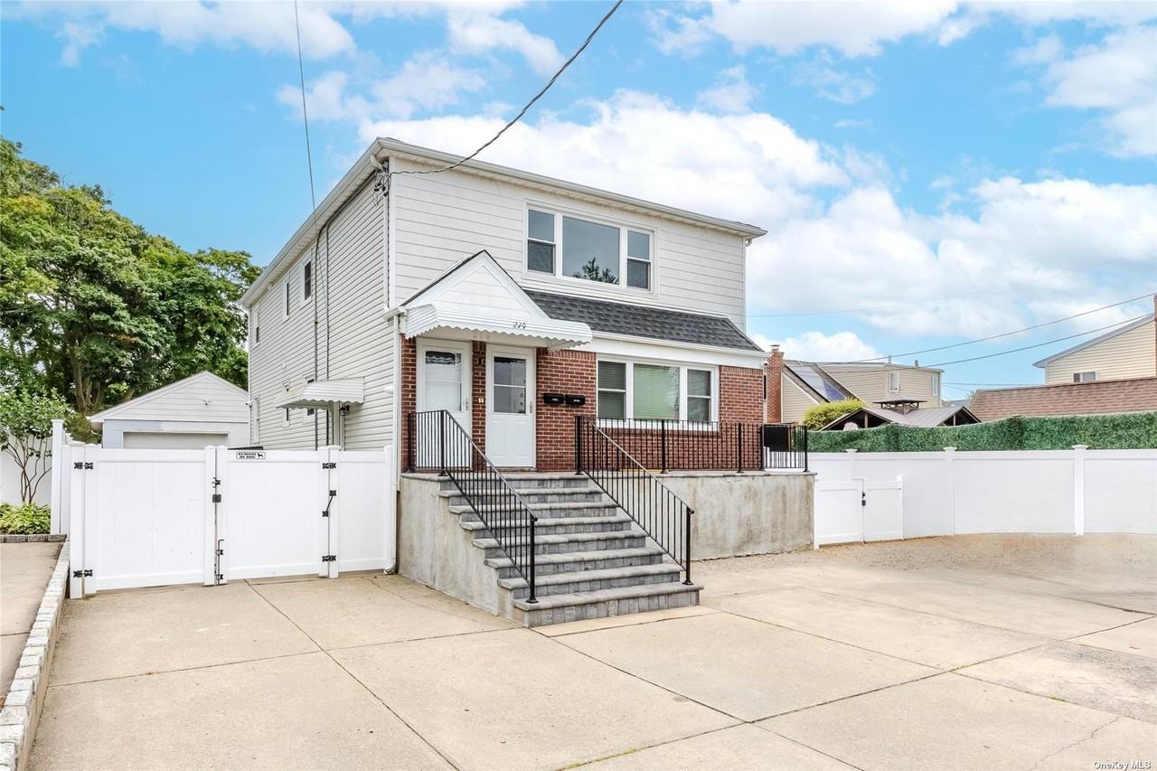 214 Carman Ave