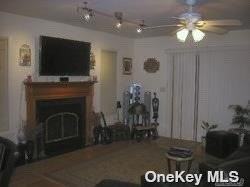 2295 3rd St - Photo 2 of 9