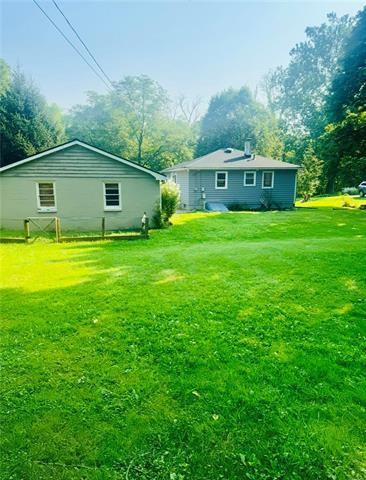 1884 Reading Dr - Photo 2 of 13