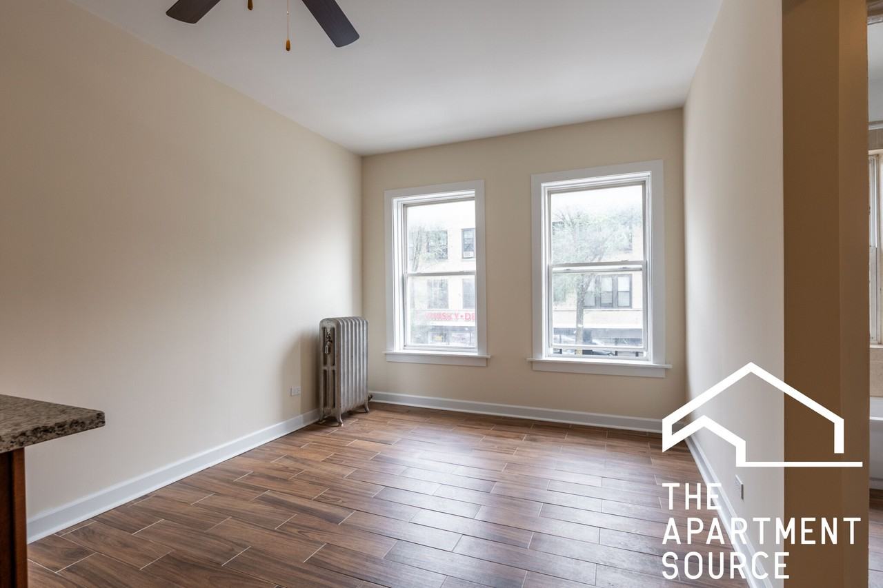 2712 N Milwaukee Ave #201 - Photo 5 of 10