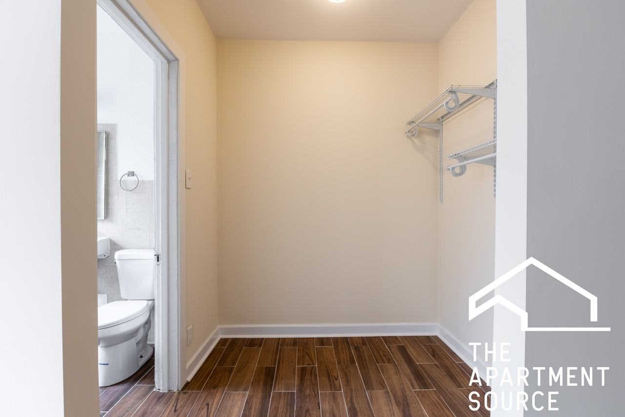 2712 N Milwaukee Ave #201 - Photo 7 of 10