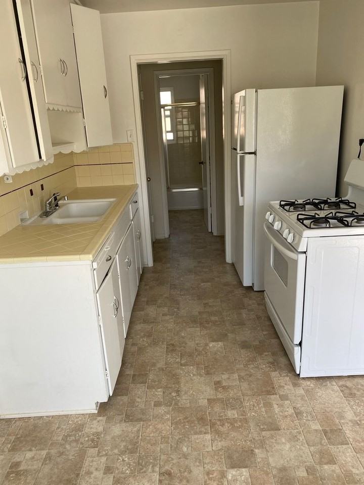 1877 Colonia Pl - Photo 3 of 6