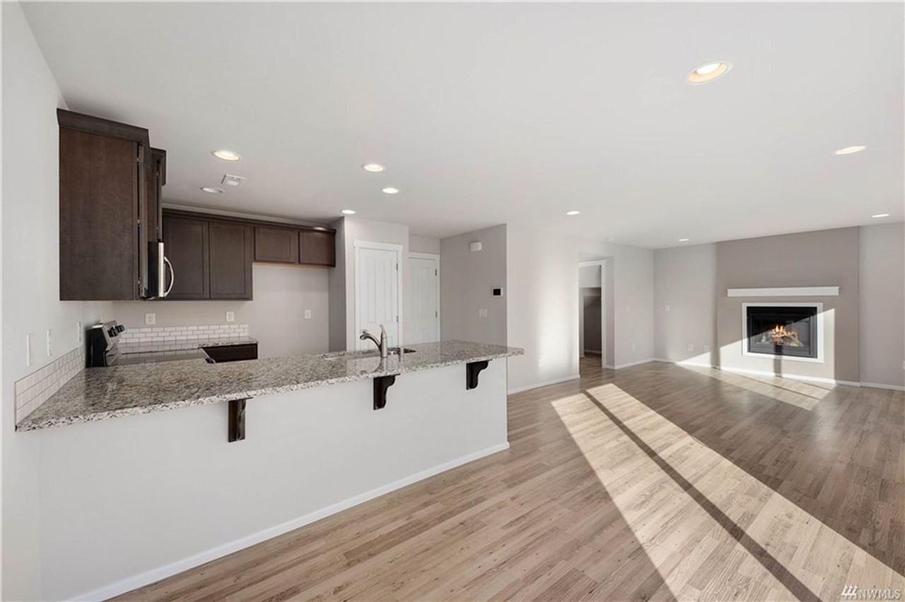 307 Landis Ln - Photo 3 of 9