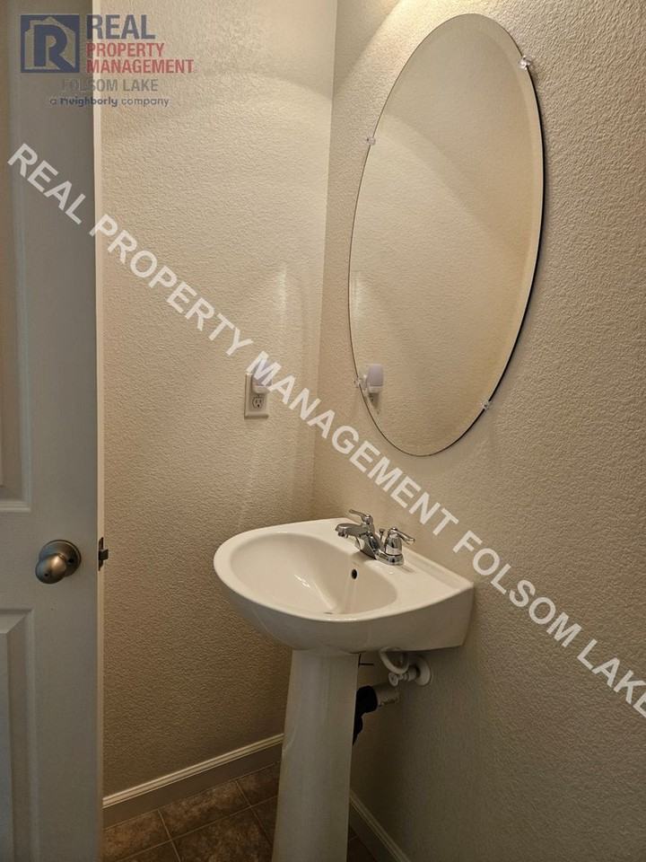 146 Barnhill Dr - Photo 7 of 21
