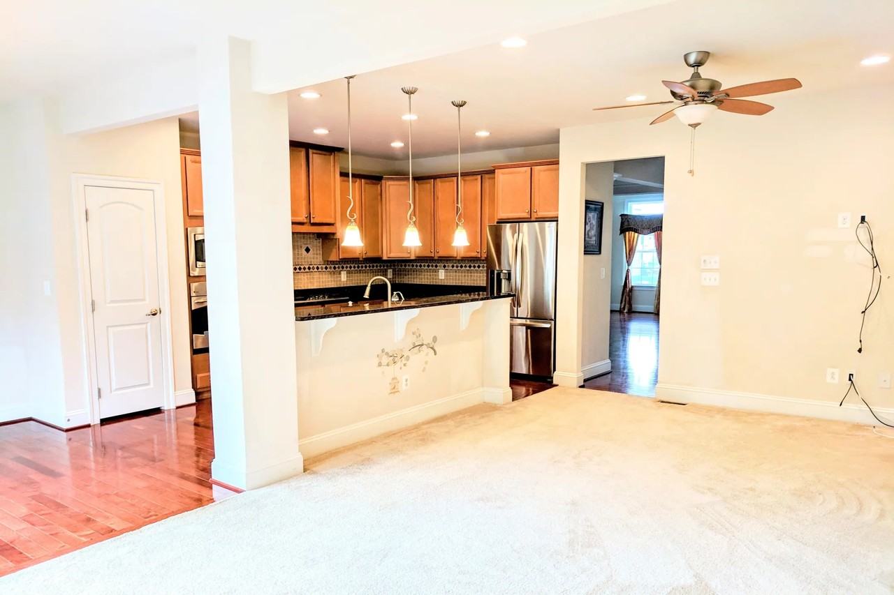 21238 Park Grove Ter - Photo 3 of 10