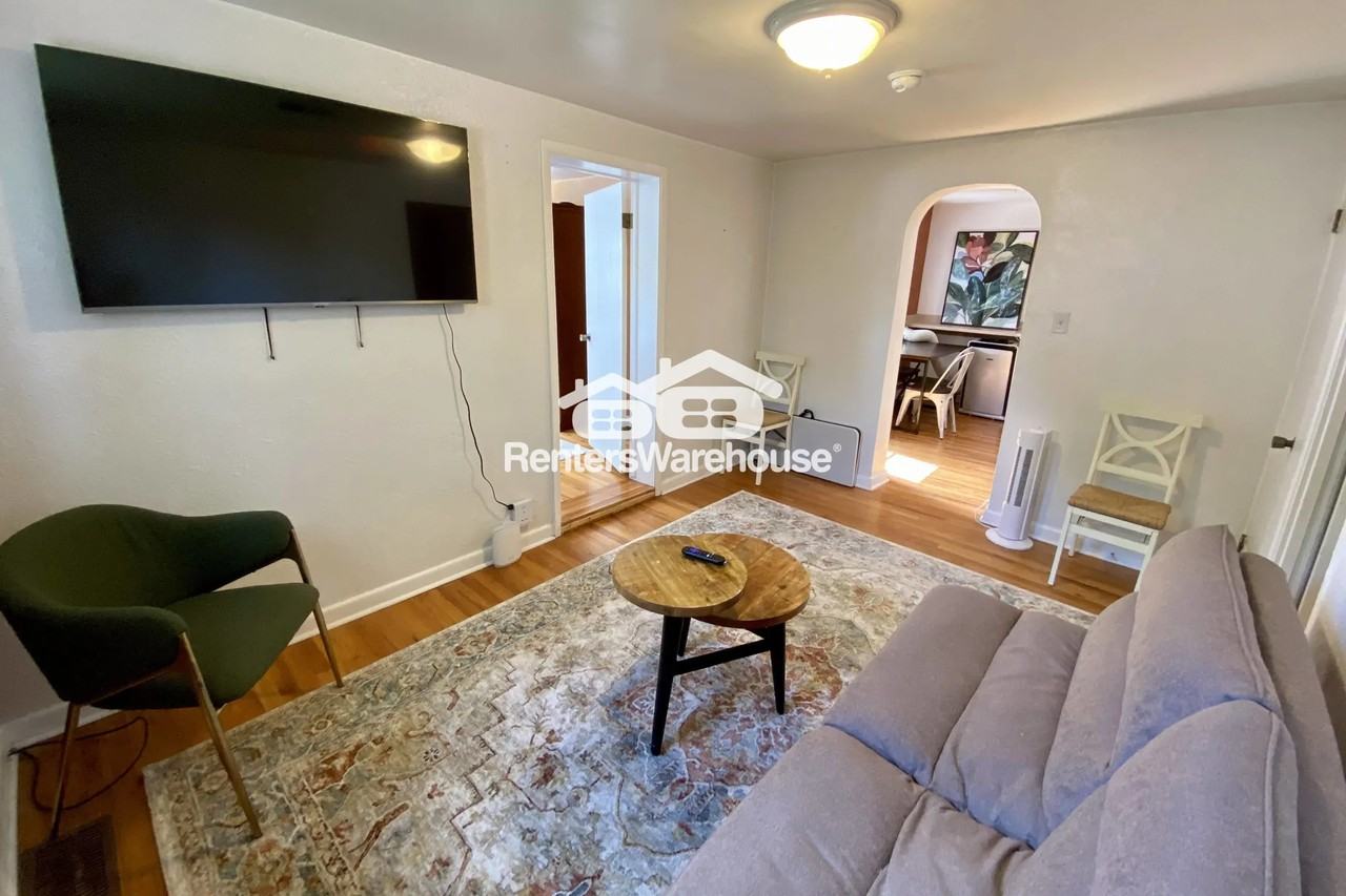 4405 Hooker St - Photo 2 of 16