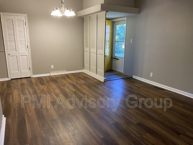 3625 Sw 29th Ter #1 - Photo 2 of 9