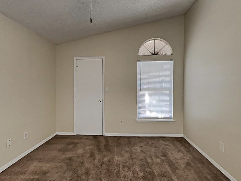 1603 Winter Green Blvd - Photo 7 of 18