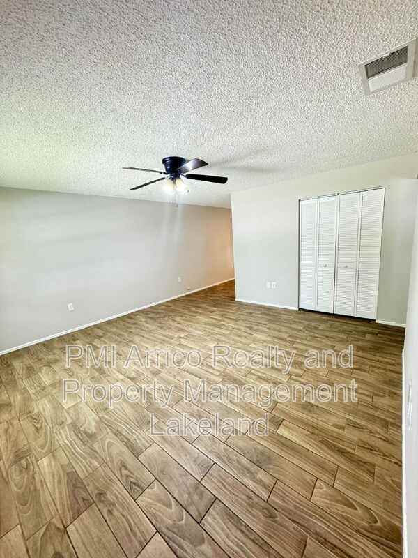 1342 Reynolds Rd - Photo 2 of 9