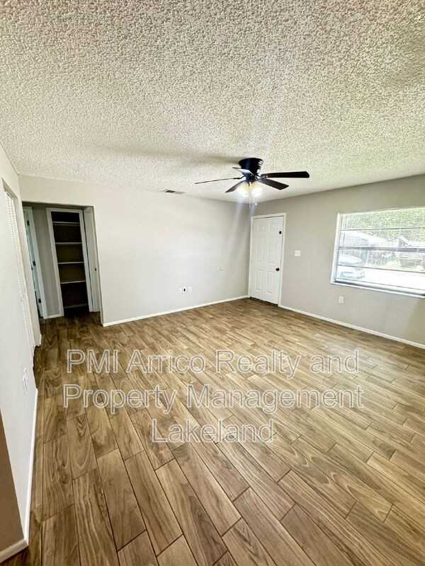 1342 Reynolds Rd - Photo 3 of 9