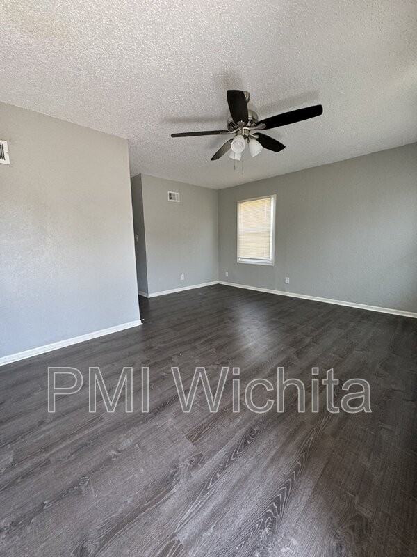 2359 N Estelle St - Photo 3 of 11