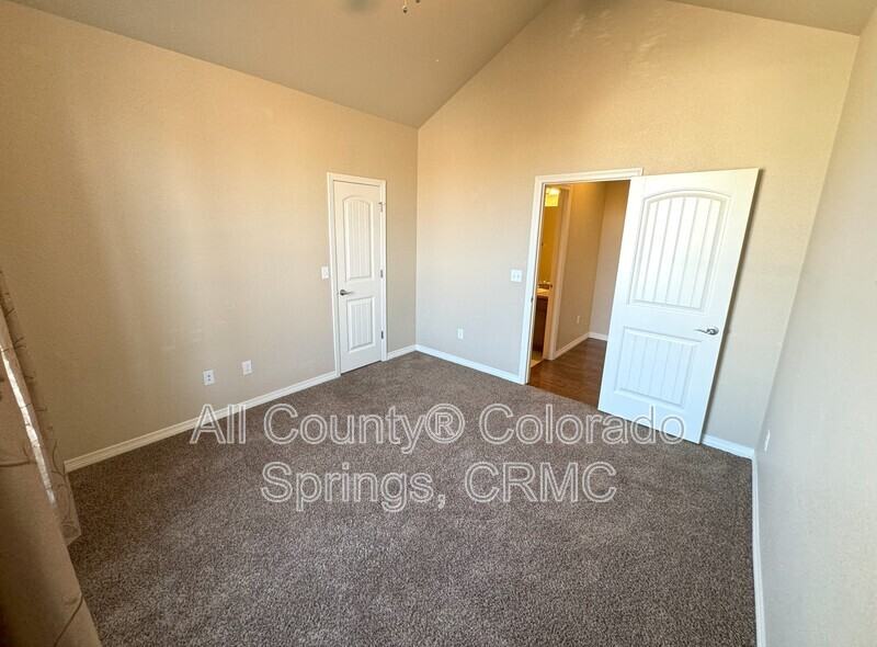 7768 Forest Valley Loop - Photo 7 of 39