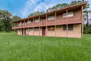 featured image of 120 Mcadams Ln #E