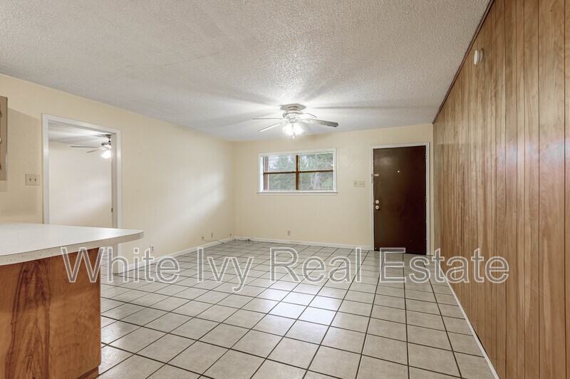 120 Mcadams Ln #E - Photo 5 of 10