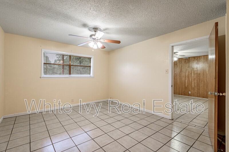 120 Mcadams Ln #E - Photo 7 of 10