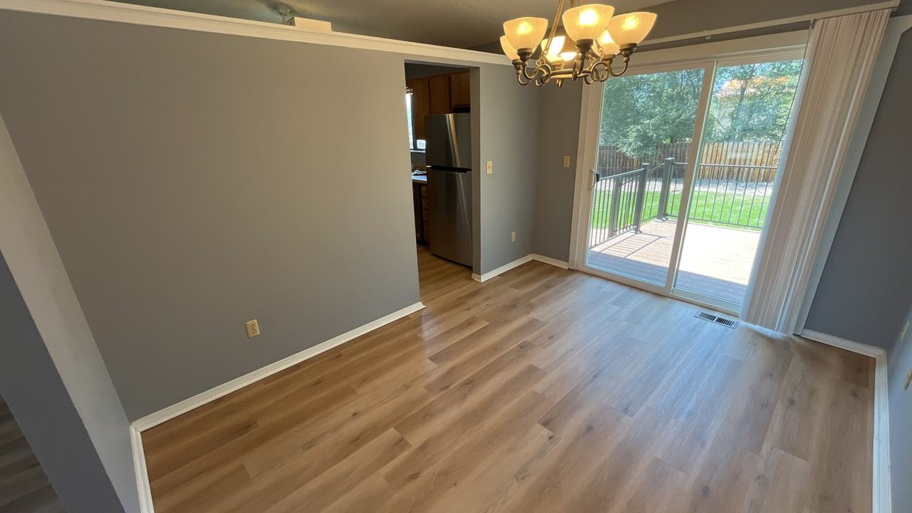 3642 Trailbluff Pl - Photo 3 of 11