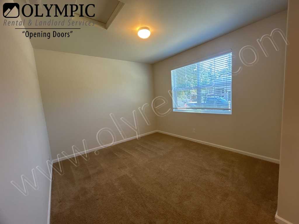 1808 72nd Ave Se - Photo 4 of 29