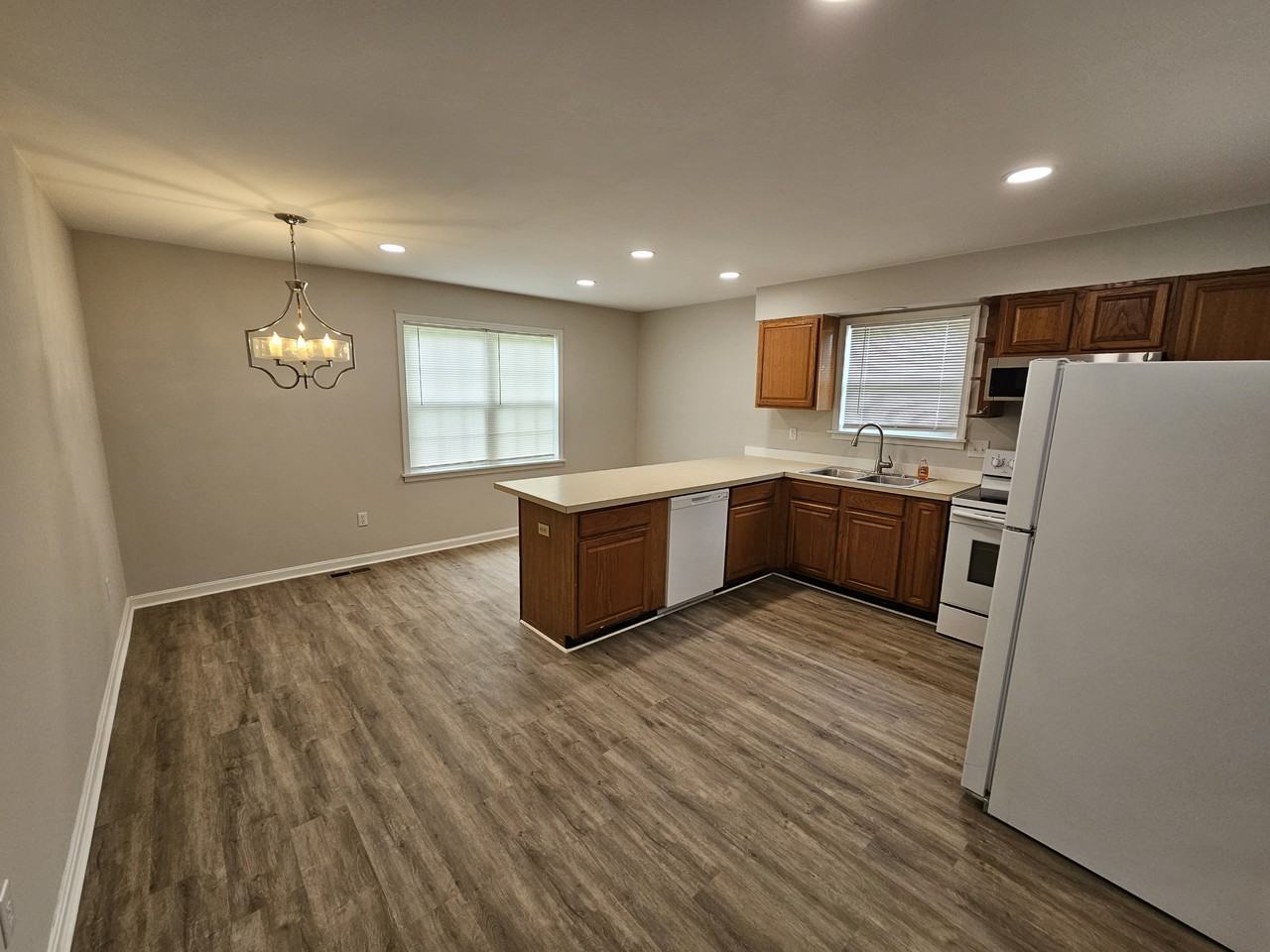 405 Saint Lukes Rd - Photo 2 of 16