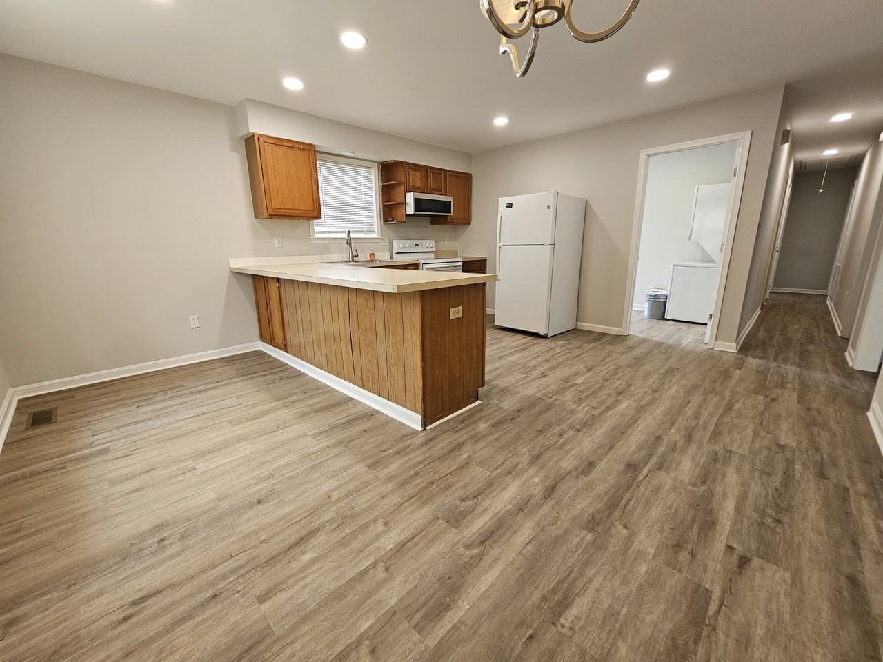 405 Saint Lukes Rd - Photo 3 of 16