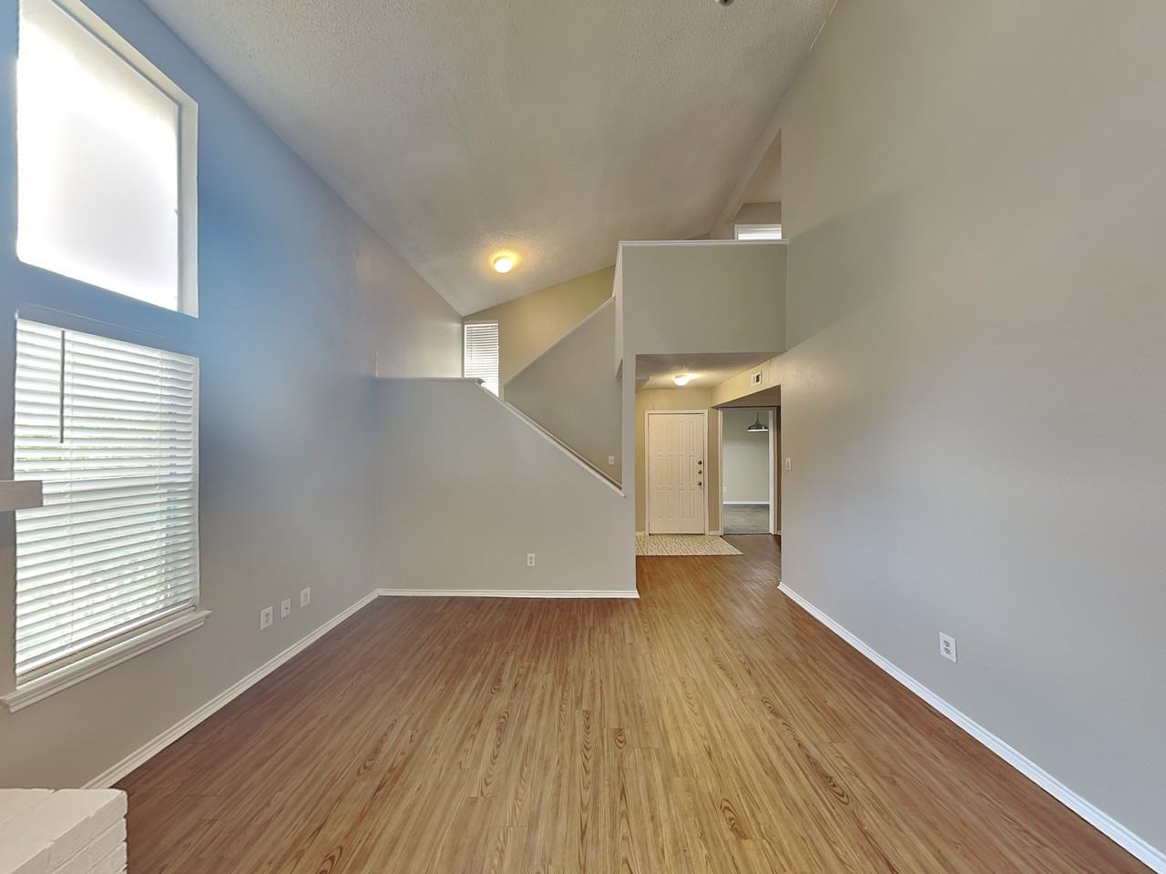 1924 Crooked Ln - Photo 3 of 17