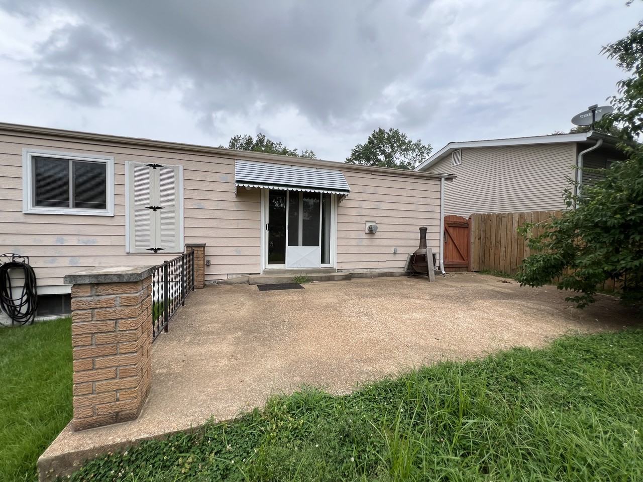 2644 Causeway Dr - Photo 2 of 10