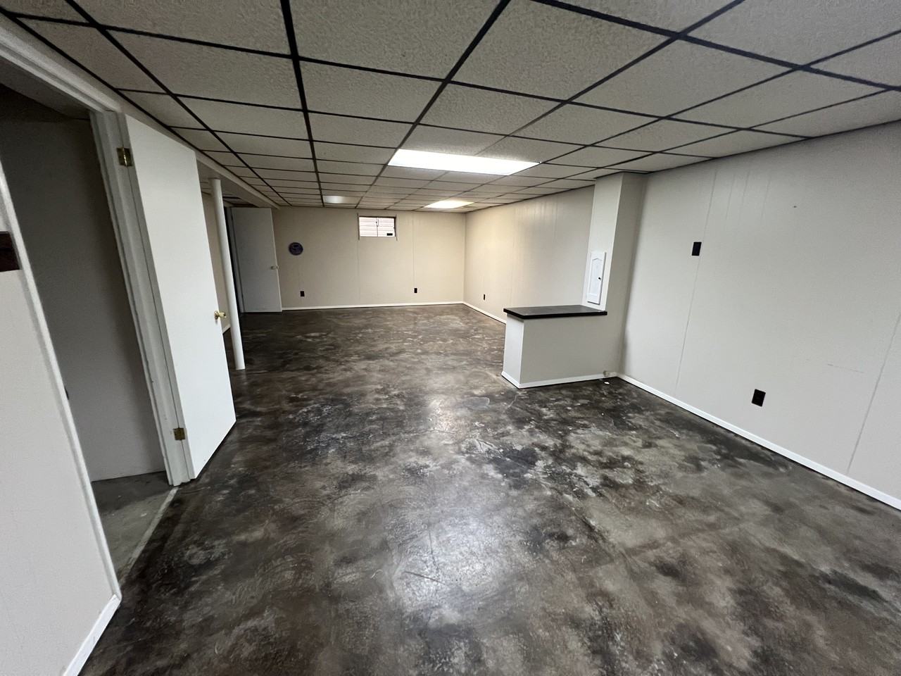 2644 Causeway Dr - Photo 3 of 10