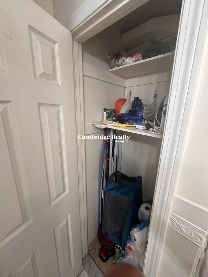 543 Broadway #1R - Photo 7 of 19