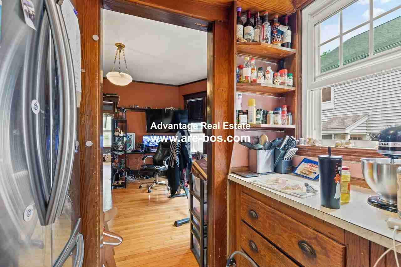 212 Maplewood St #1 - Photo 6 of 20