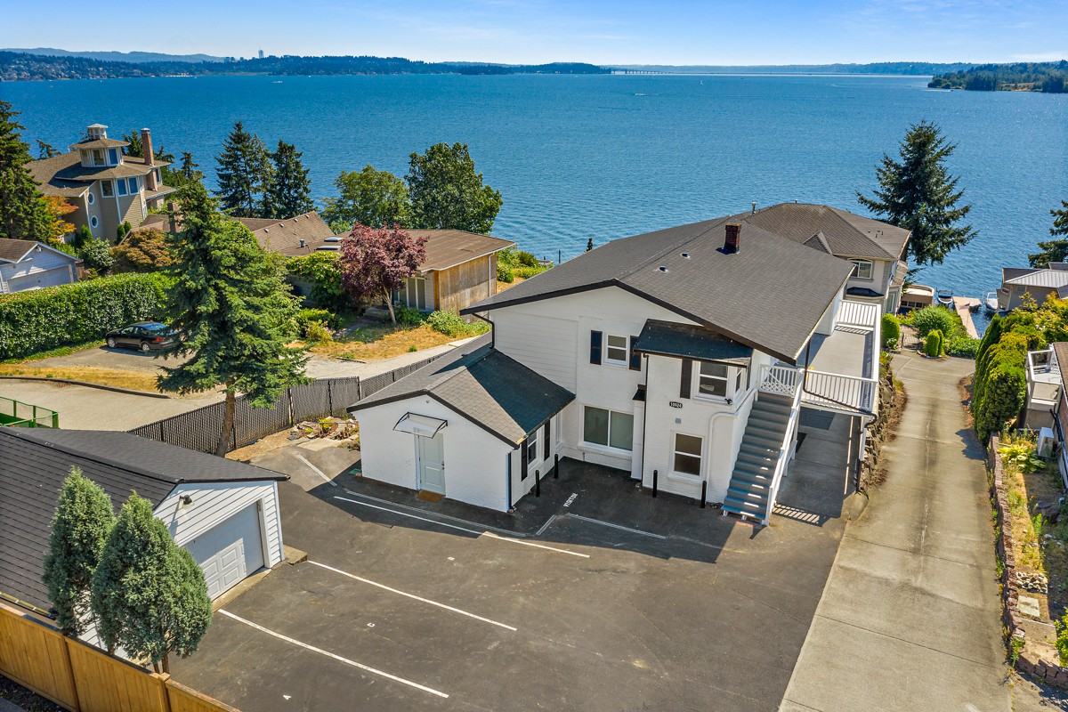 10924 81st Pl Ne #A - Photo 4 of 28