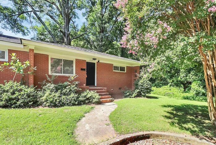 1515 Pecan Ave - Photo 3 of 30