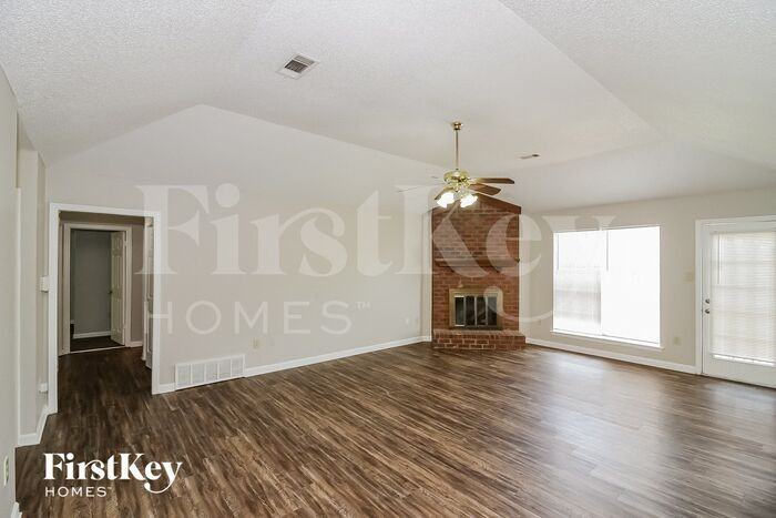 5277 Timber Ridge Dr - Photo 3 of 15