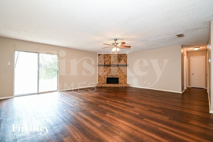 12204 Spring Branch Dr - Photo 3 of 15