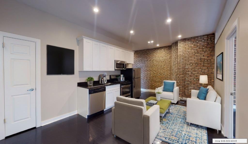 110 W 111th St #44