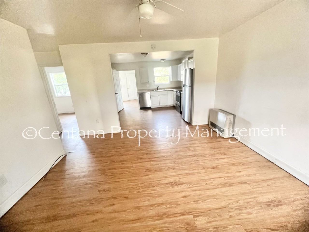 2205 Locust St - Photo 2 of 13