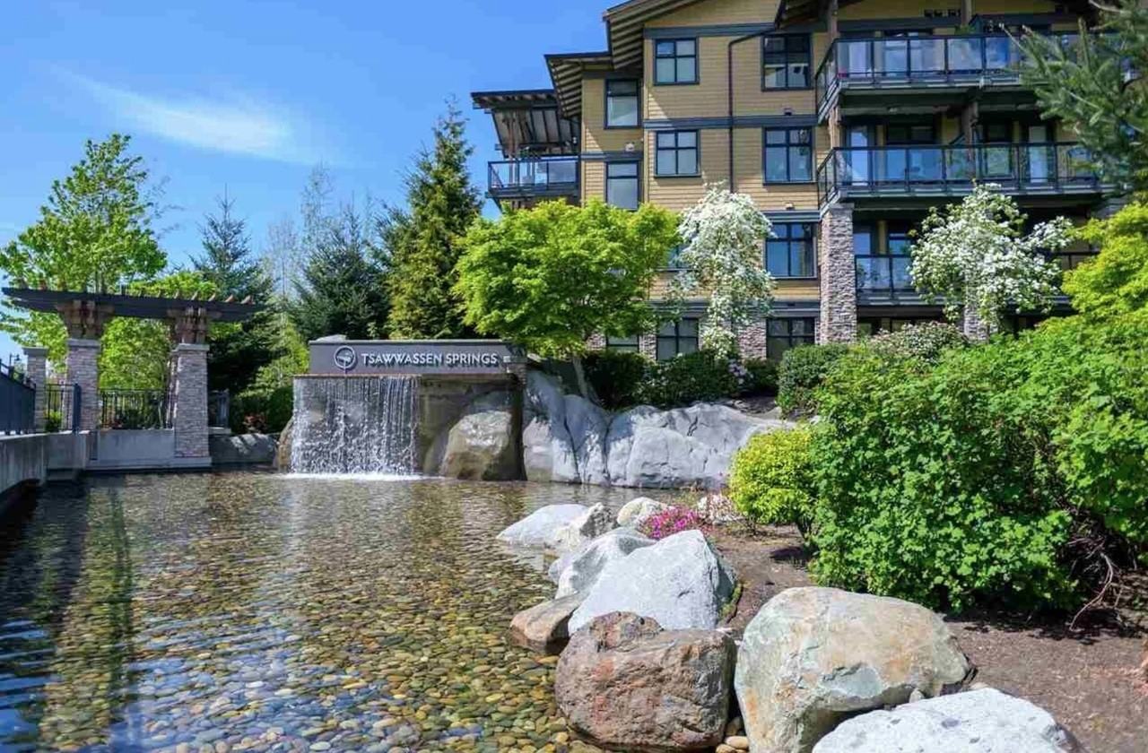 4977 Springs Boulevard #304 - Photo 2 of 7