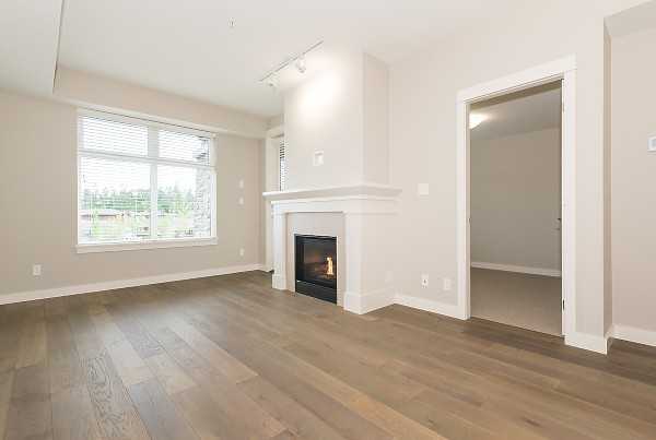 4977 Springs Boulevard #304 - Photo 3 of 7