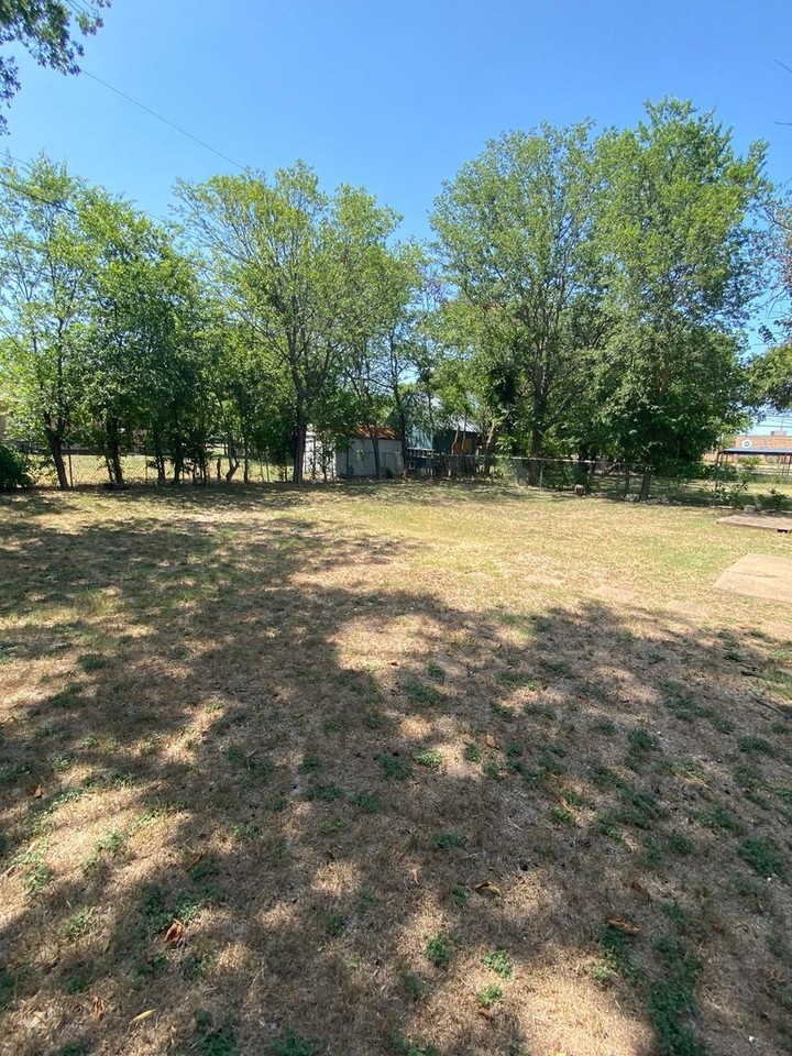 1006 S 5th St - Photo 4 of 15