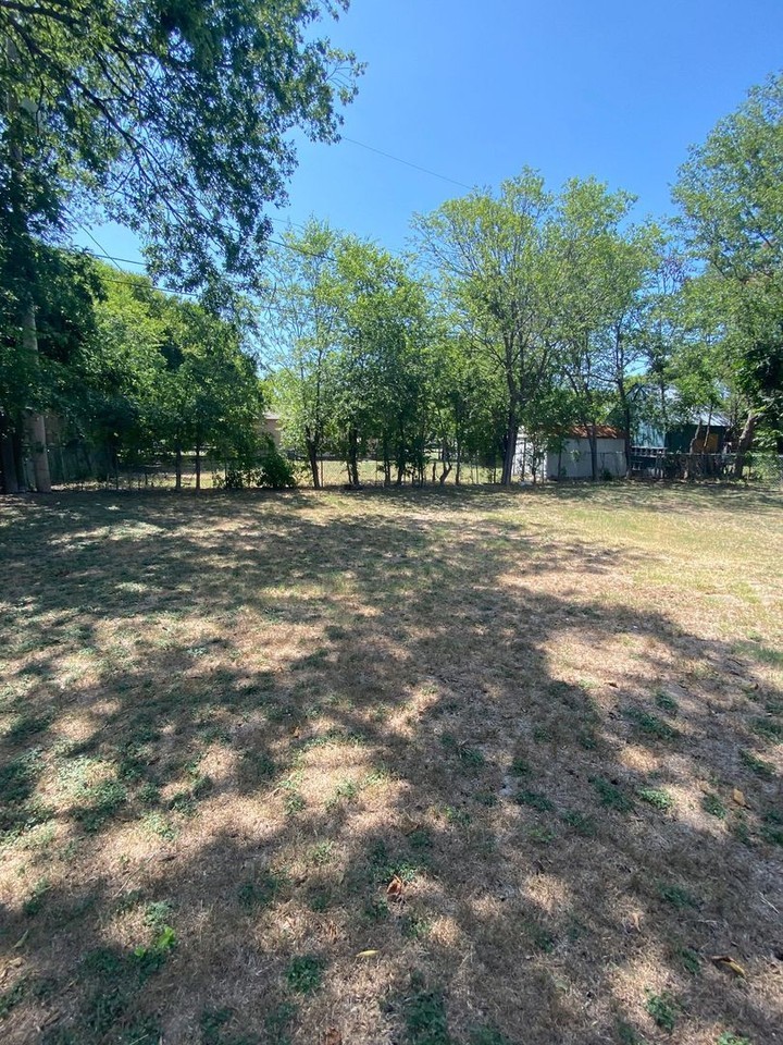 1006 S 5th St - Photo 5 of 15