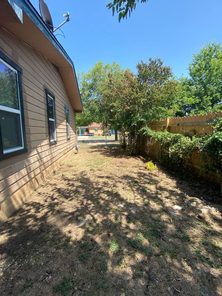 1006 S 5th St - Photo 7 of 15