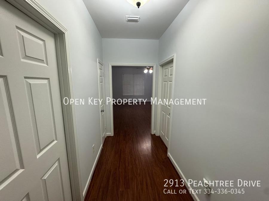 2913 Peachtree Dr - Photo 2 of 17