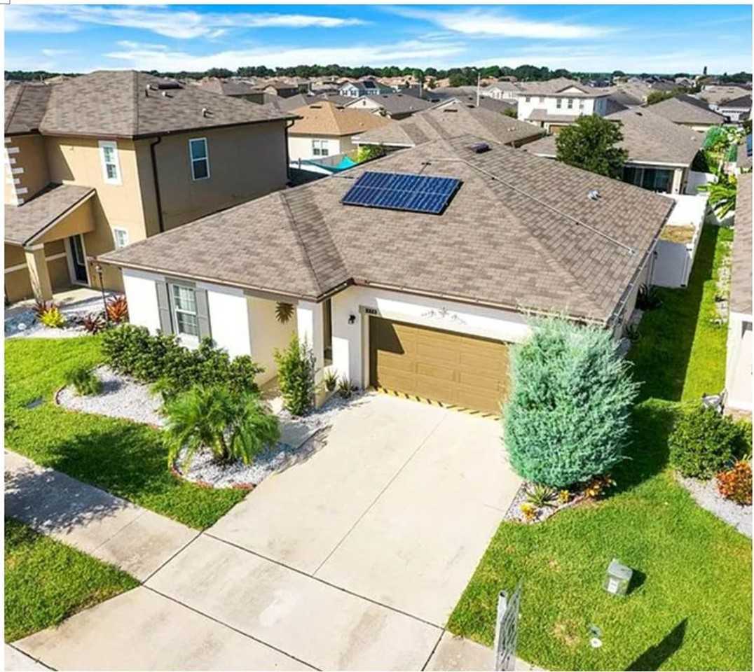 558 Meadow Pointe Dr - Photo 2 of 30