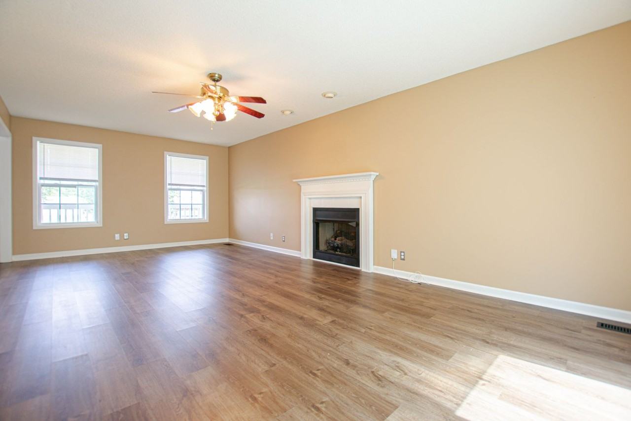 895 Sugarcane Way - Photo 4 of 23
