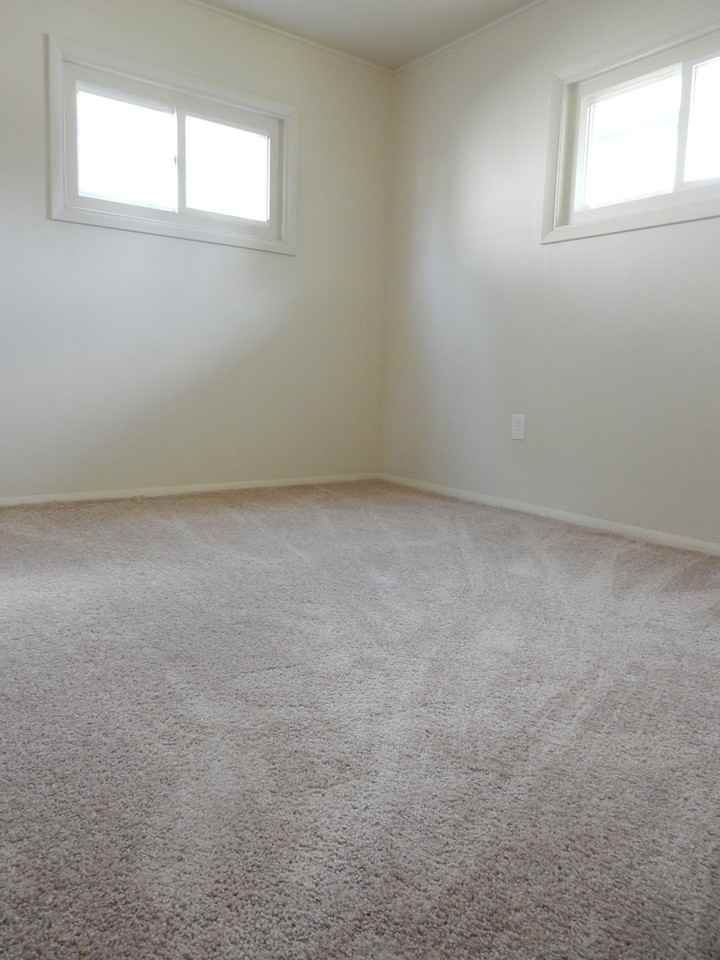 63 Idolstone Rd - Photo 3 of 17