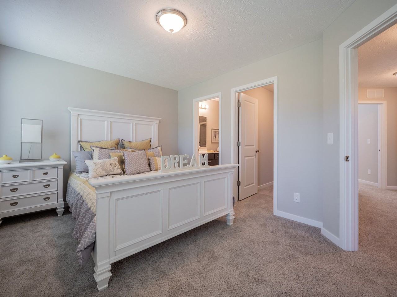 The Standard on Lakeshore - Photo 3 of 15