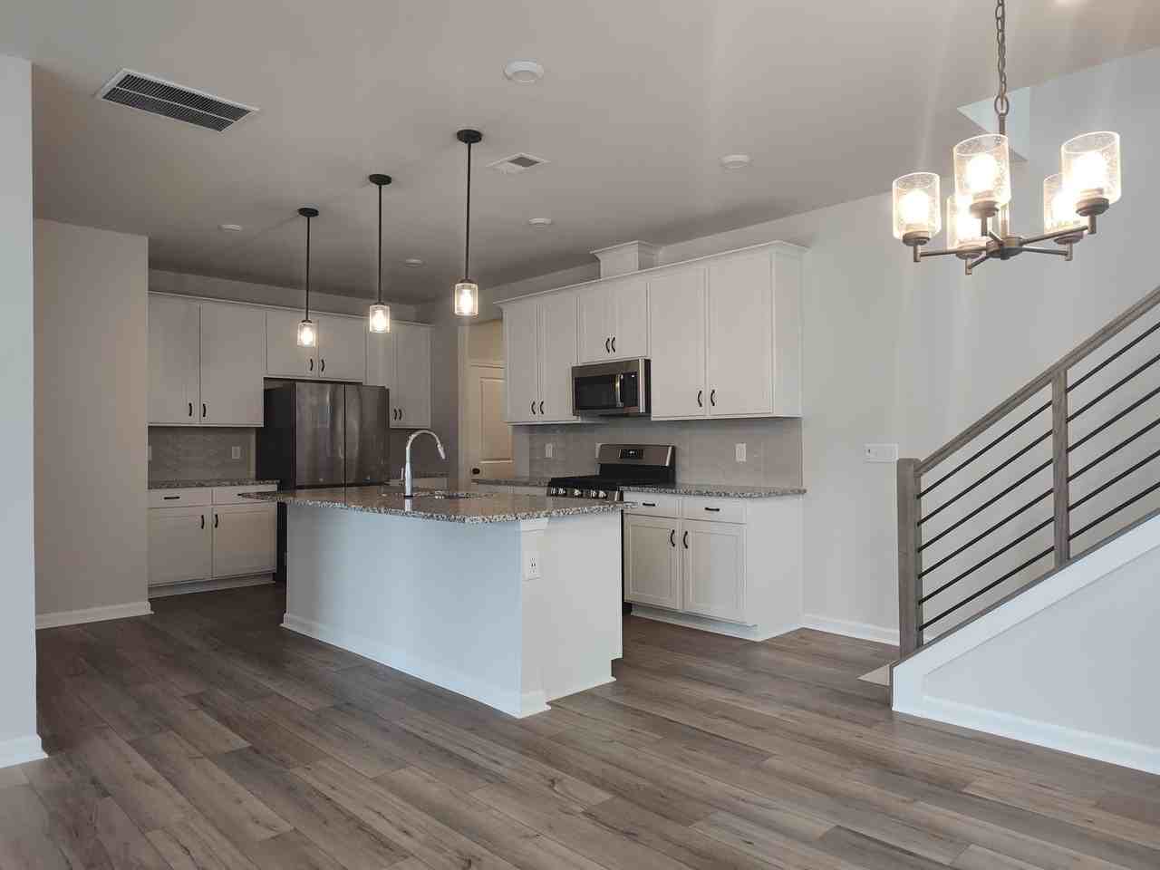 5821 Wentwood Ct - Photo 7 of 30