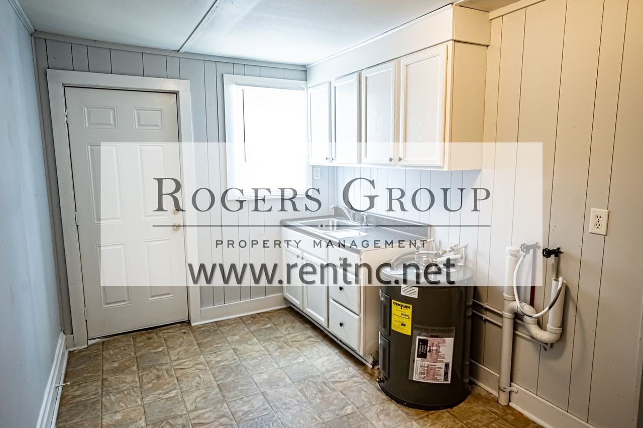 #317 - 1230 Hight St Duplex - Photo 2 of 6