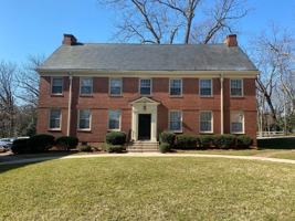 featured image of 414 S Center St