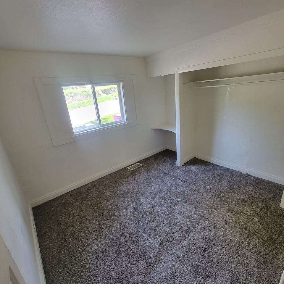 PROP - 2026-28 W 2ND ST - Photo 2 of 7